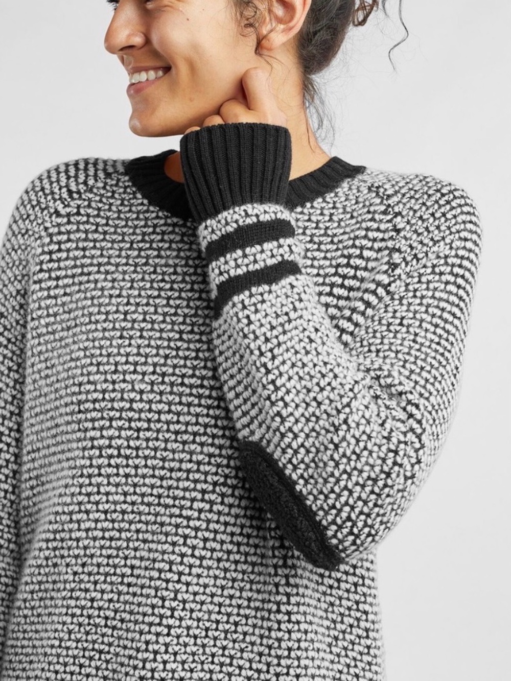 Krimson Klover Sugarloaf Wool Blend Sweater Elbow Patches Black White